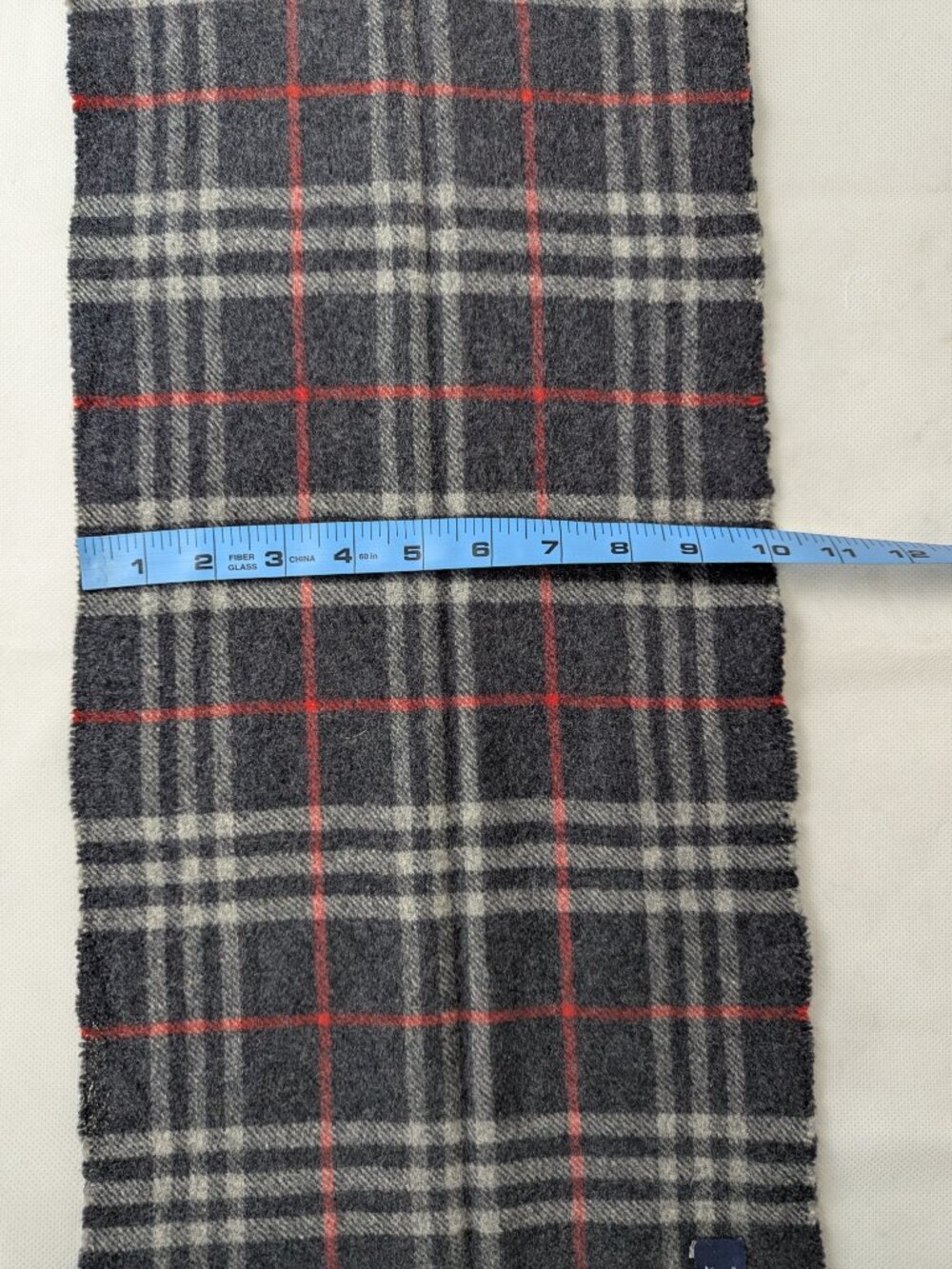 Luxury Burberry Gray 100% Lambswool Check Scarf Unisex - Picture 8 of 8